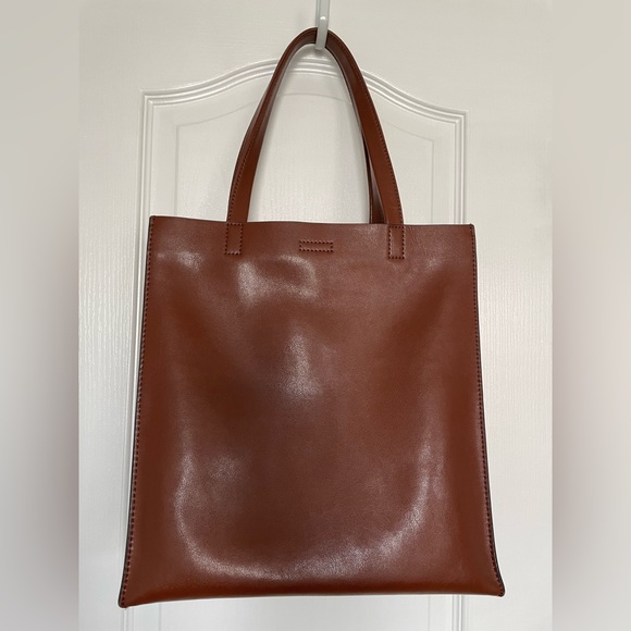 Banana Republic Handbags - Shoulder bag